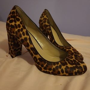 Leather calf fur leopard pumps